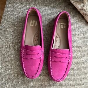 Vibrant Pink Suede Flats with Moccasin Style